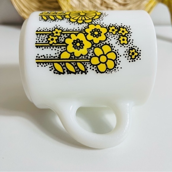 VINTAGE Hazel Atlas MOD FLOWER Coffee Mug Retro 1960s - Picture 3 of 8
